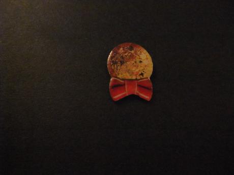Onbekende pin met strik